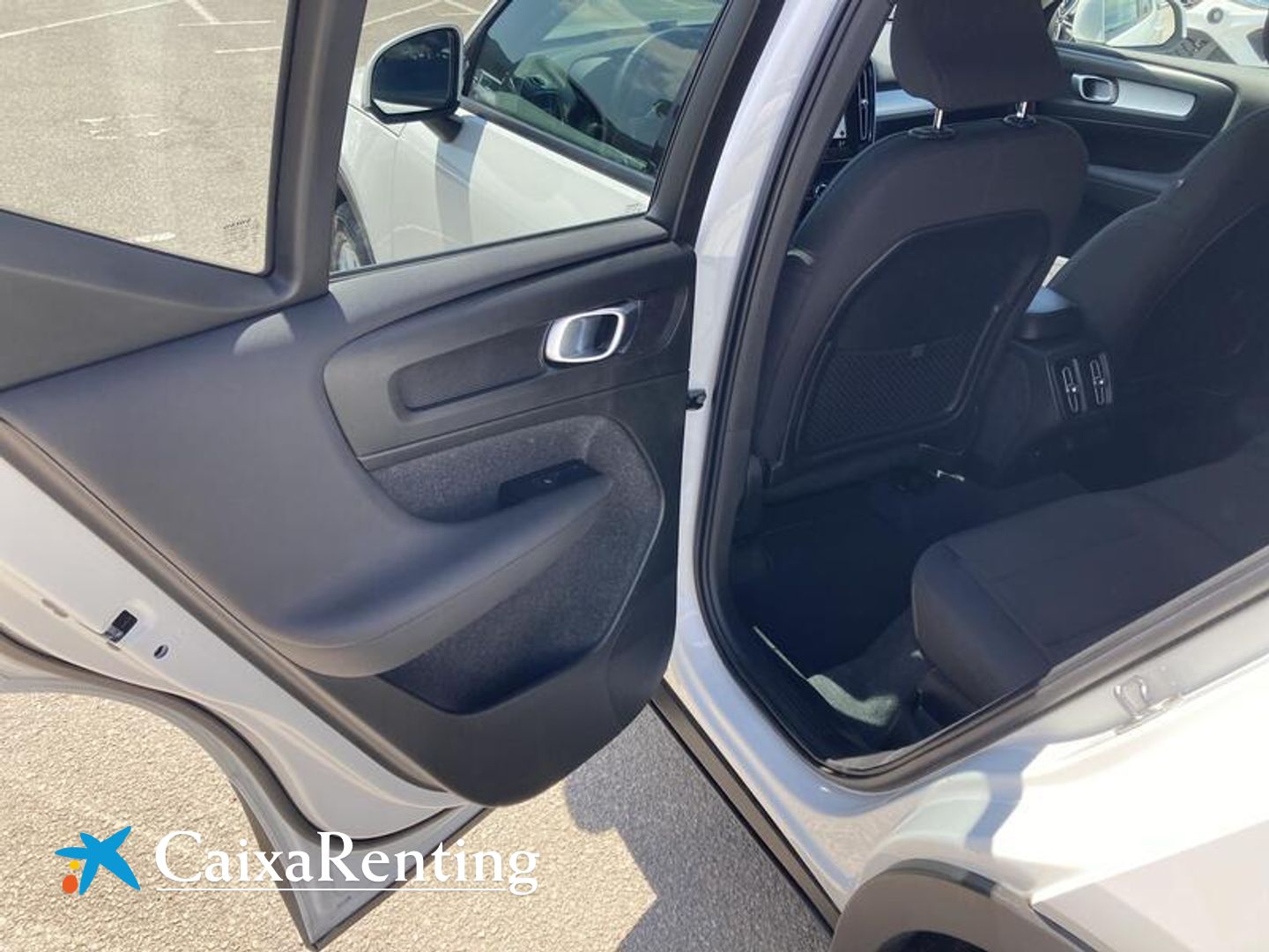 Volvo XC40 T2 Momentum Pro Auto 95 kW (129 CV)