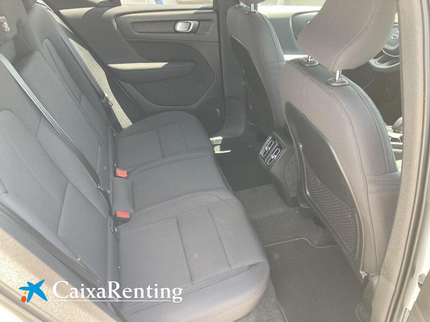 Volvo XC40 T2 Momentum Pro Auto 95 kW (129 CV)
