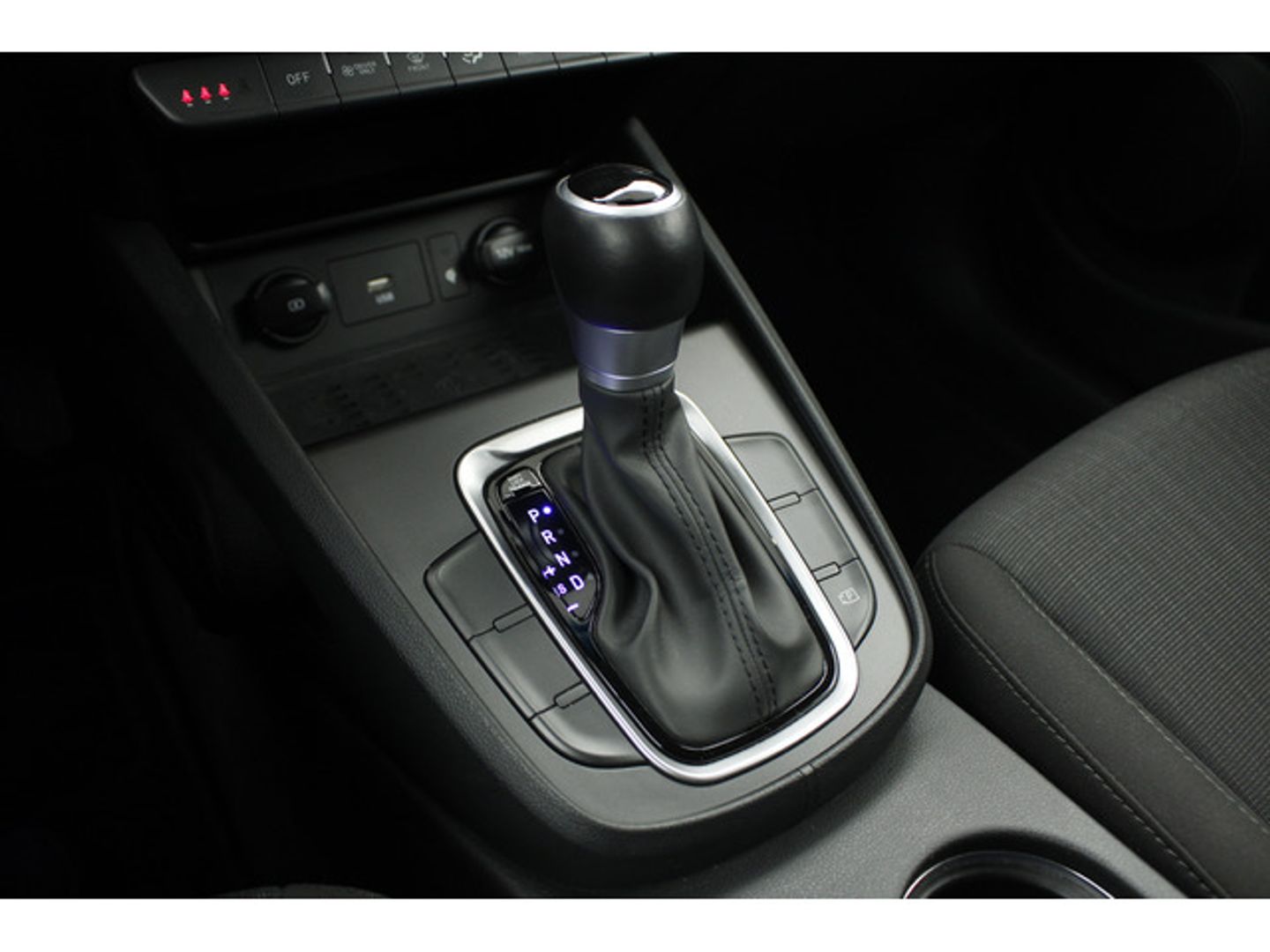 Hyundai Kona 1.6 GDI HEV Tecno 2C DCT 104 kW (141 CV)