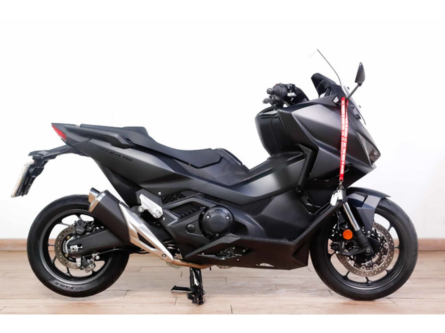 Honda Forza 750 Negro Motorcycle