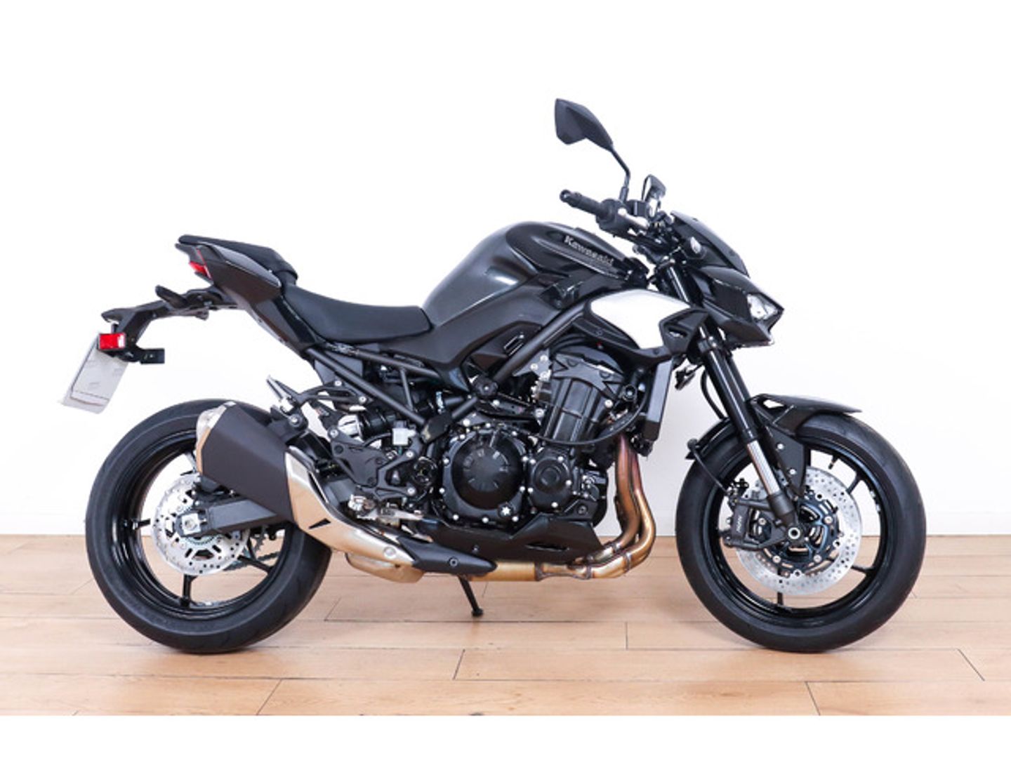 Kawasaki Z900/A2 Negro Motorcycle
