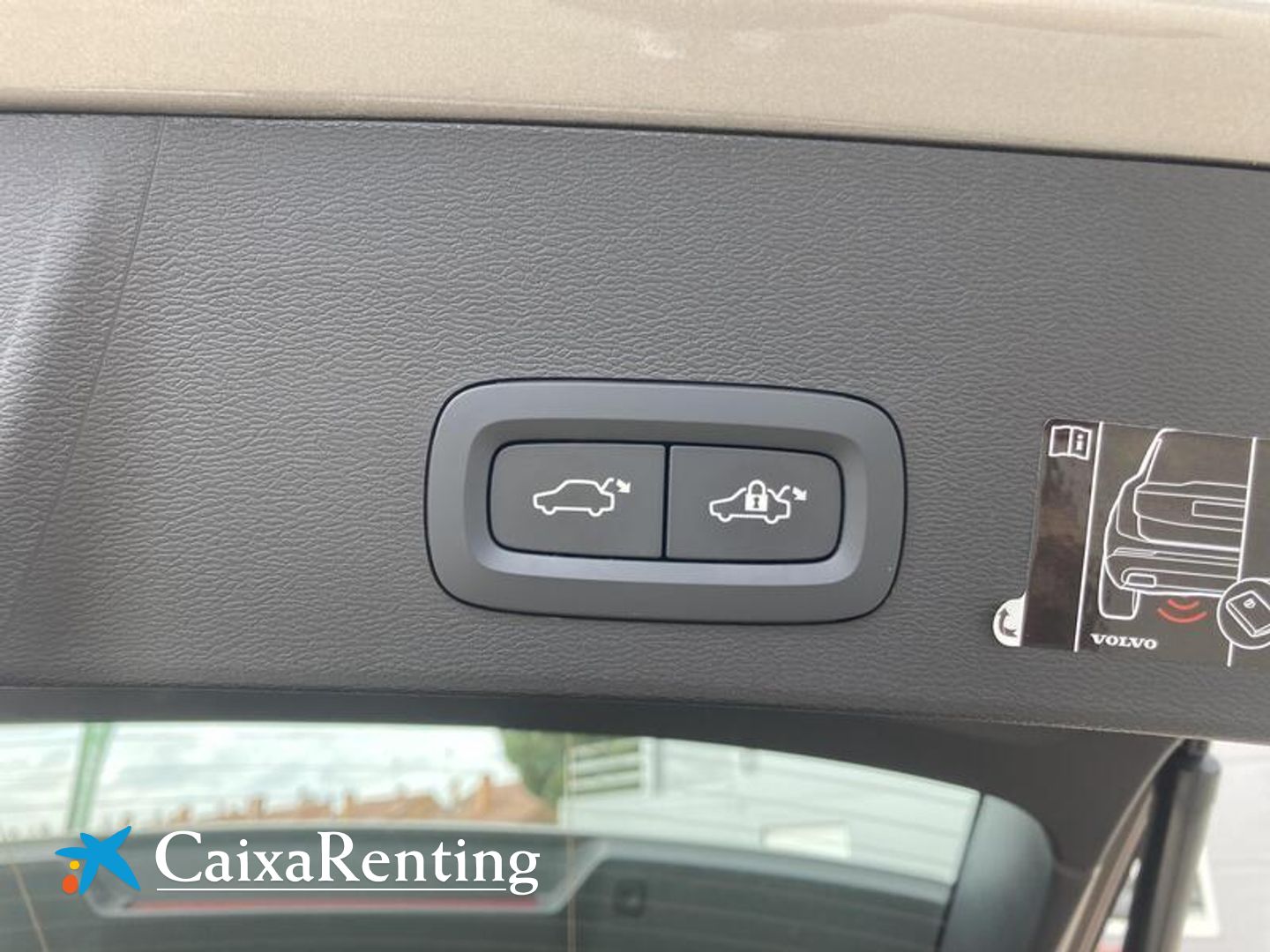 Volvo XC40 T2 Momentum Pro 95 kW (129 CV)