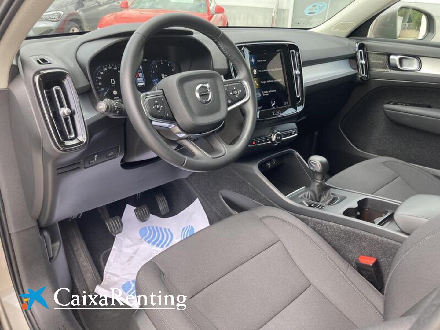 Volvo XC40 T2 Momentum Pro 95 kW (129 CV)