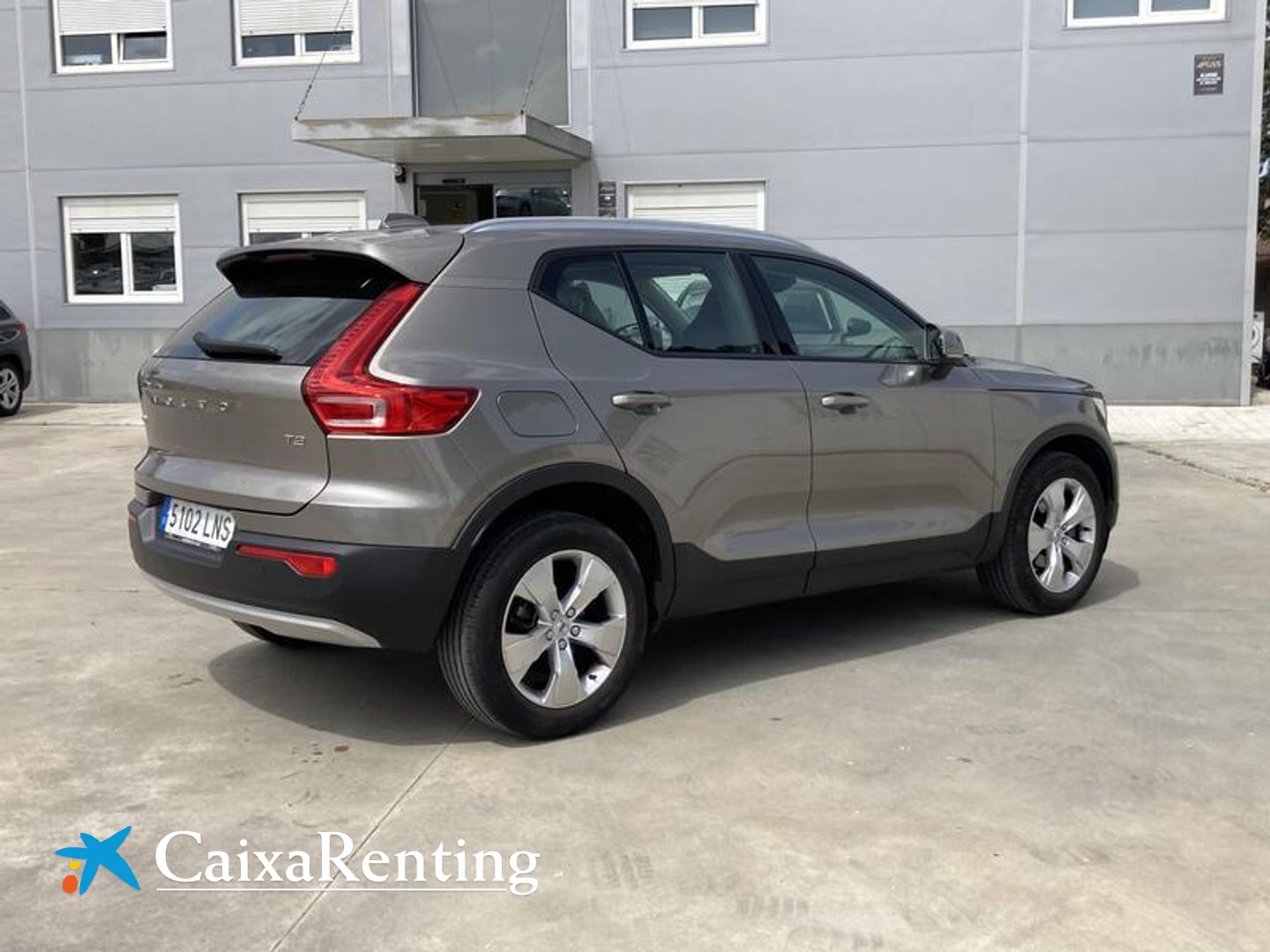 Volvo XC40 T2 Momentum Pro 95 kW (129 CV)