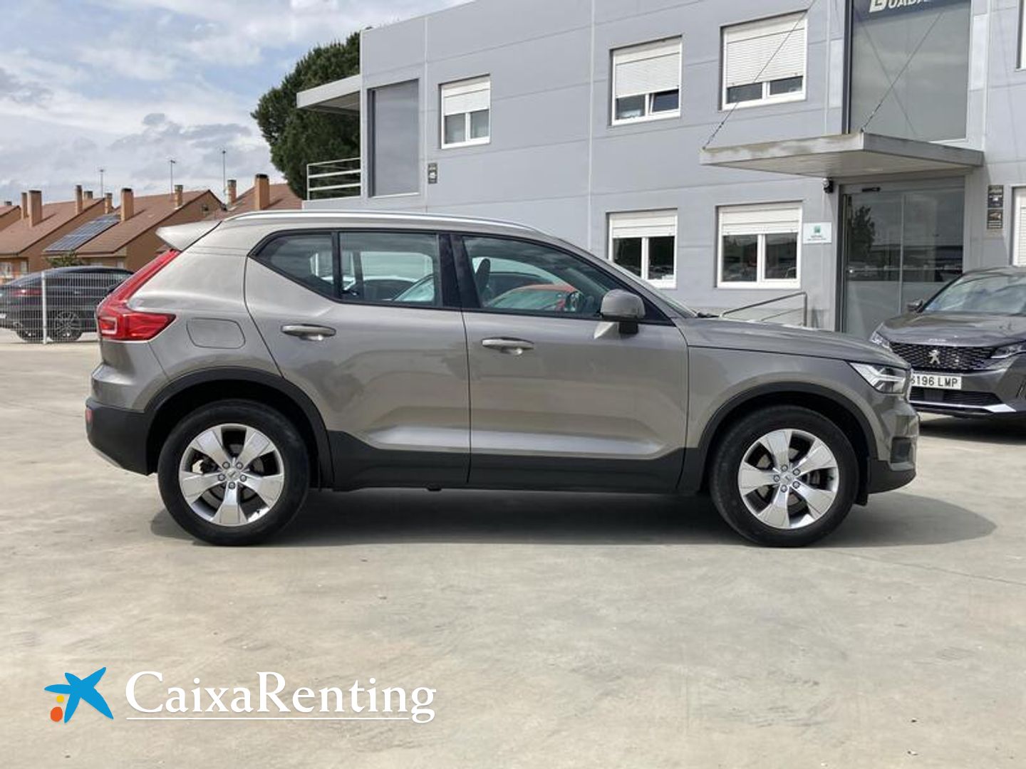 Volvo XC40 T2 Momentum Pro 95 kW (129 CV)