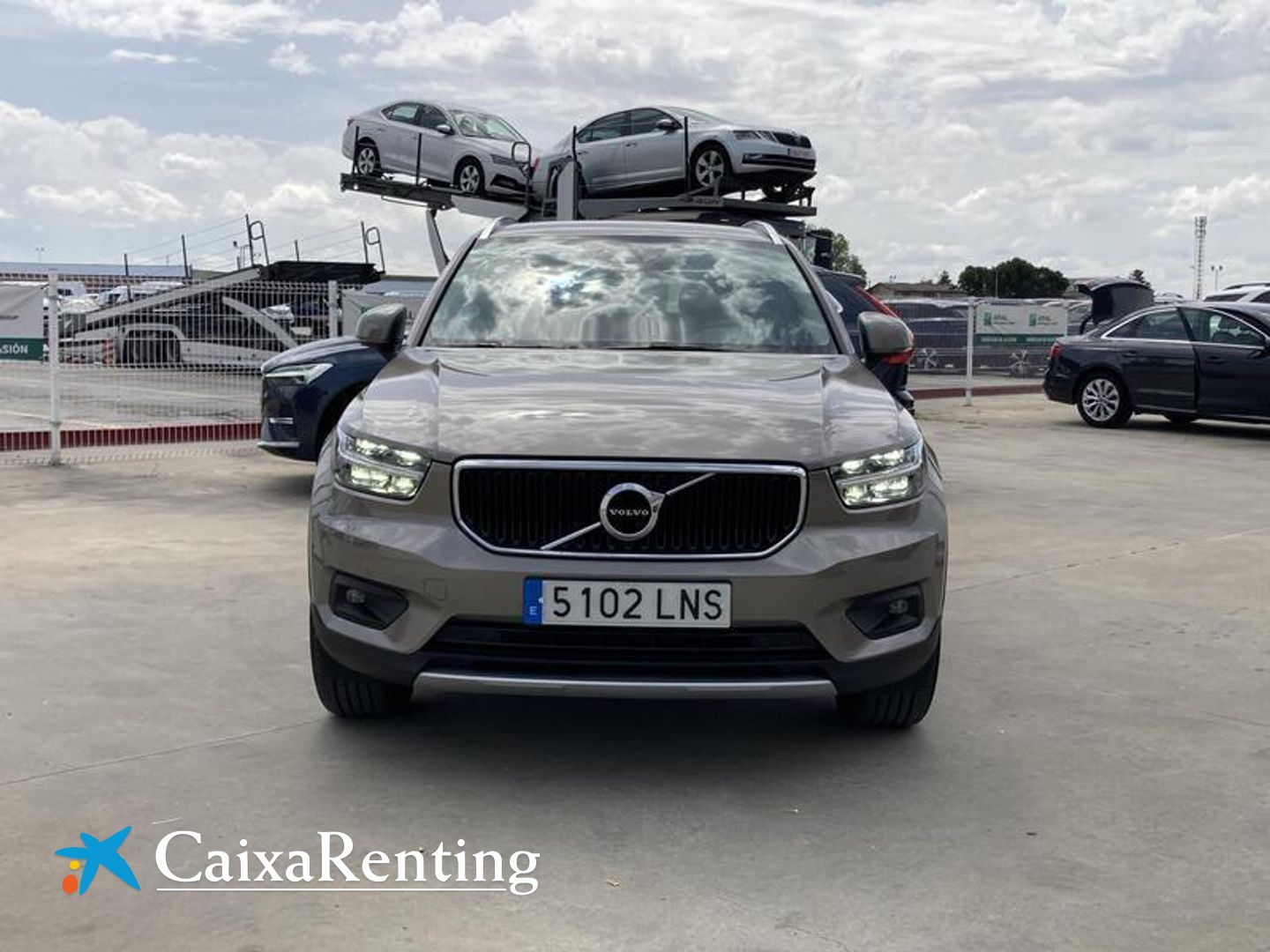 Volvo XC40 T2 Momentum Pro 95 kW (129 CV)