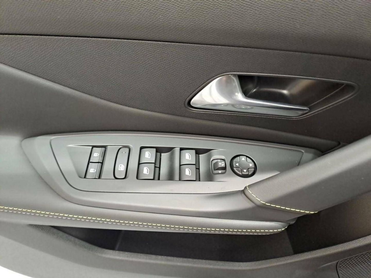 Peugeot e-308 First Edition Eléctrico 115 kW (156 CV)