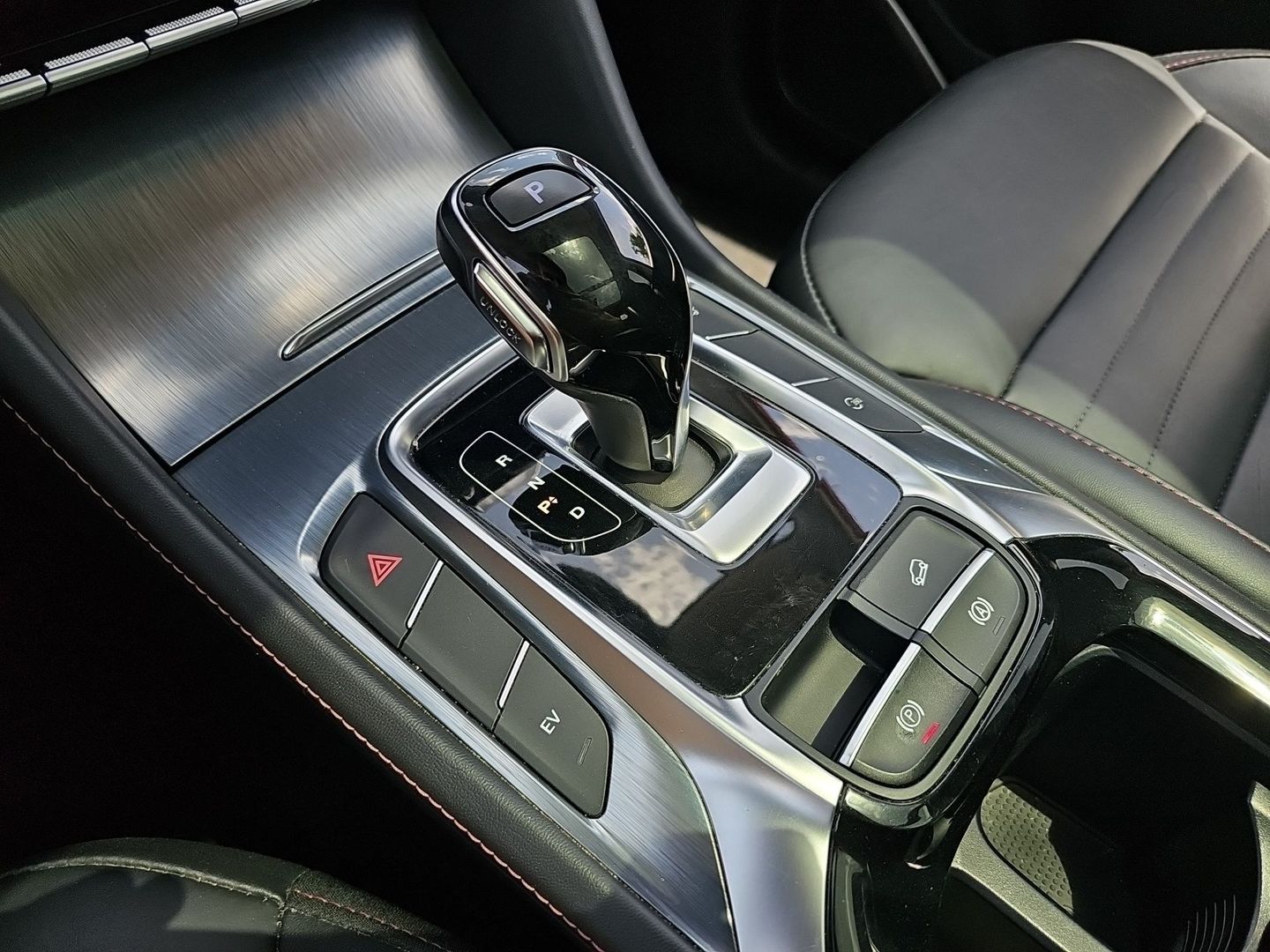 MG eHS 1.5 T-GDI PHEV Luxury 190 kW (258 CV)