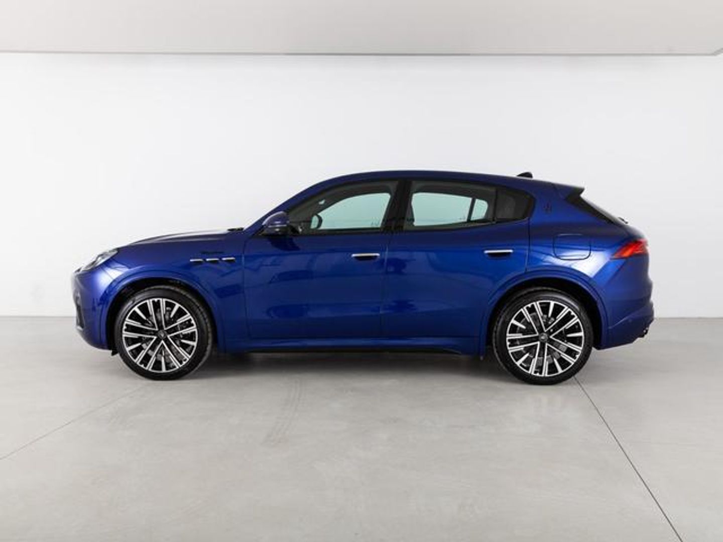 Maserati Grecale 2.0 MHEV Modena L4 AWD 243 kW (330 CV)