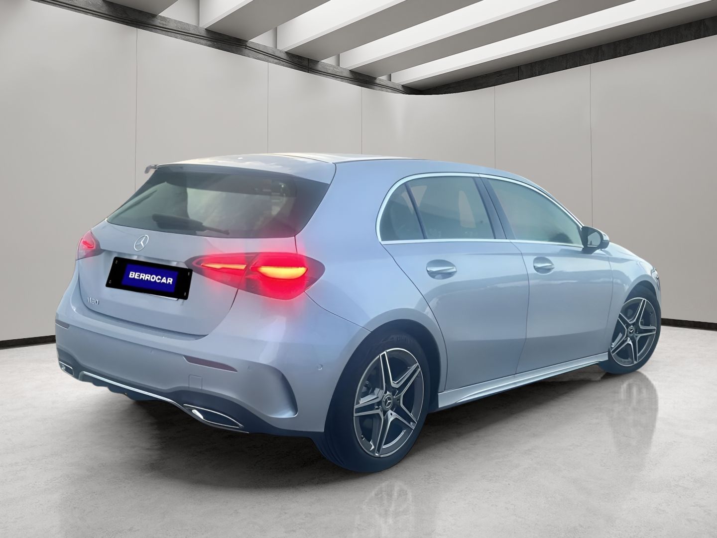 Mercedes-Benz Clase A 180 100 kW (136 CV)