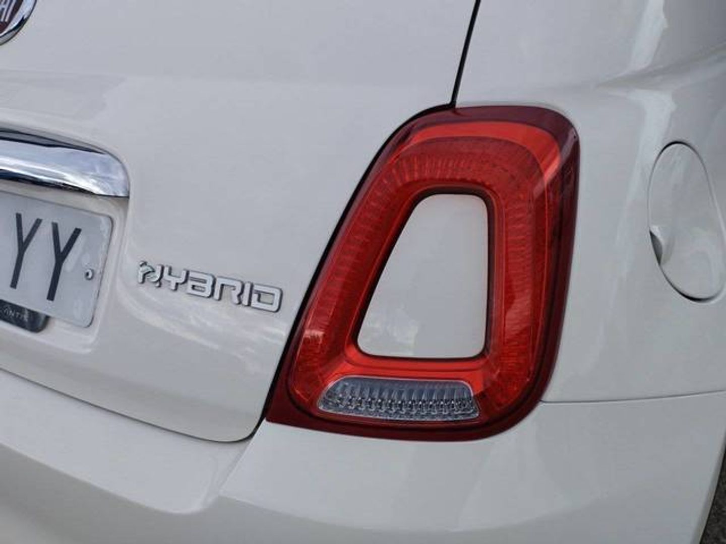 Fiat 500 1.0 Hybrid Dolcevita 51 kW (70 CV)