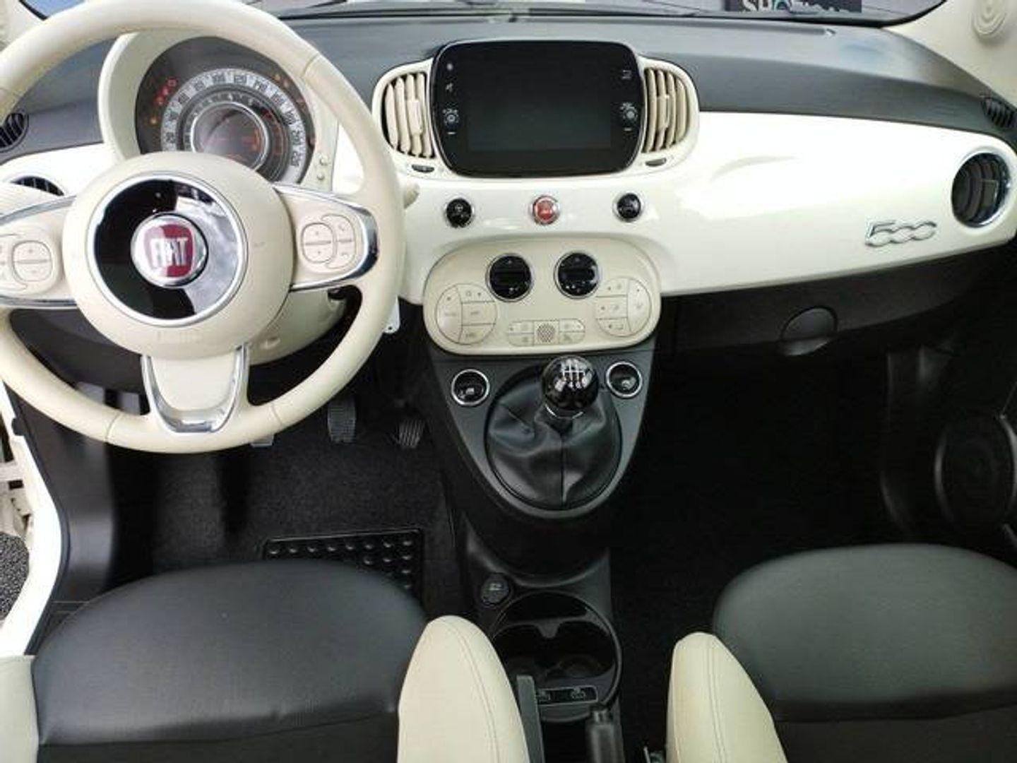 Fiat 500 1.0 Hybrid Dolcevita 51 kW (70 CV)