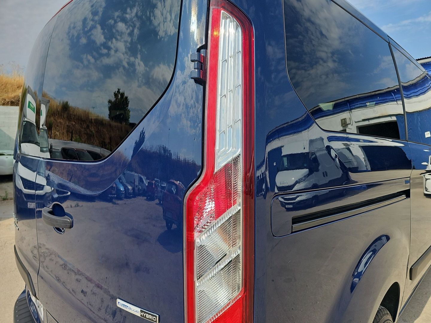 Ford Transit Custom Kombi 2.0 TDCI MHEV 320 L1 Trend 96 kW (130 CV)