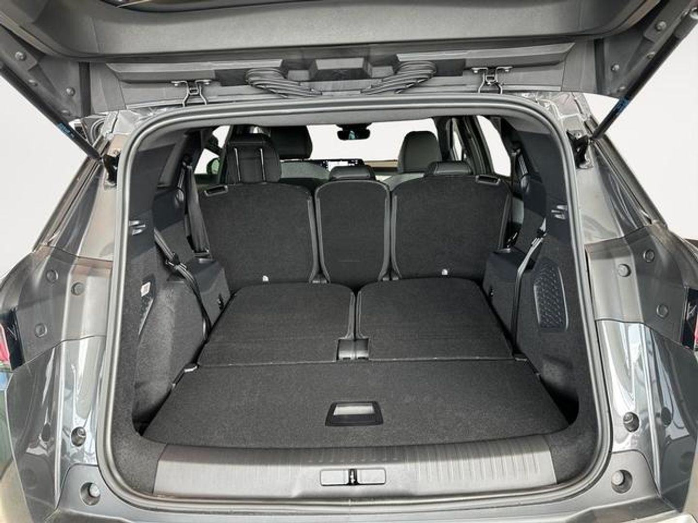 Peugeot 5008 Hybrid 1.2 Allure eDCS6 100 kW (136 CV)