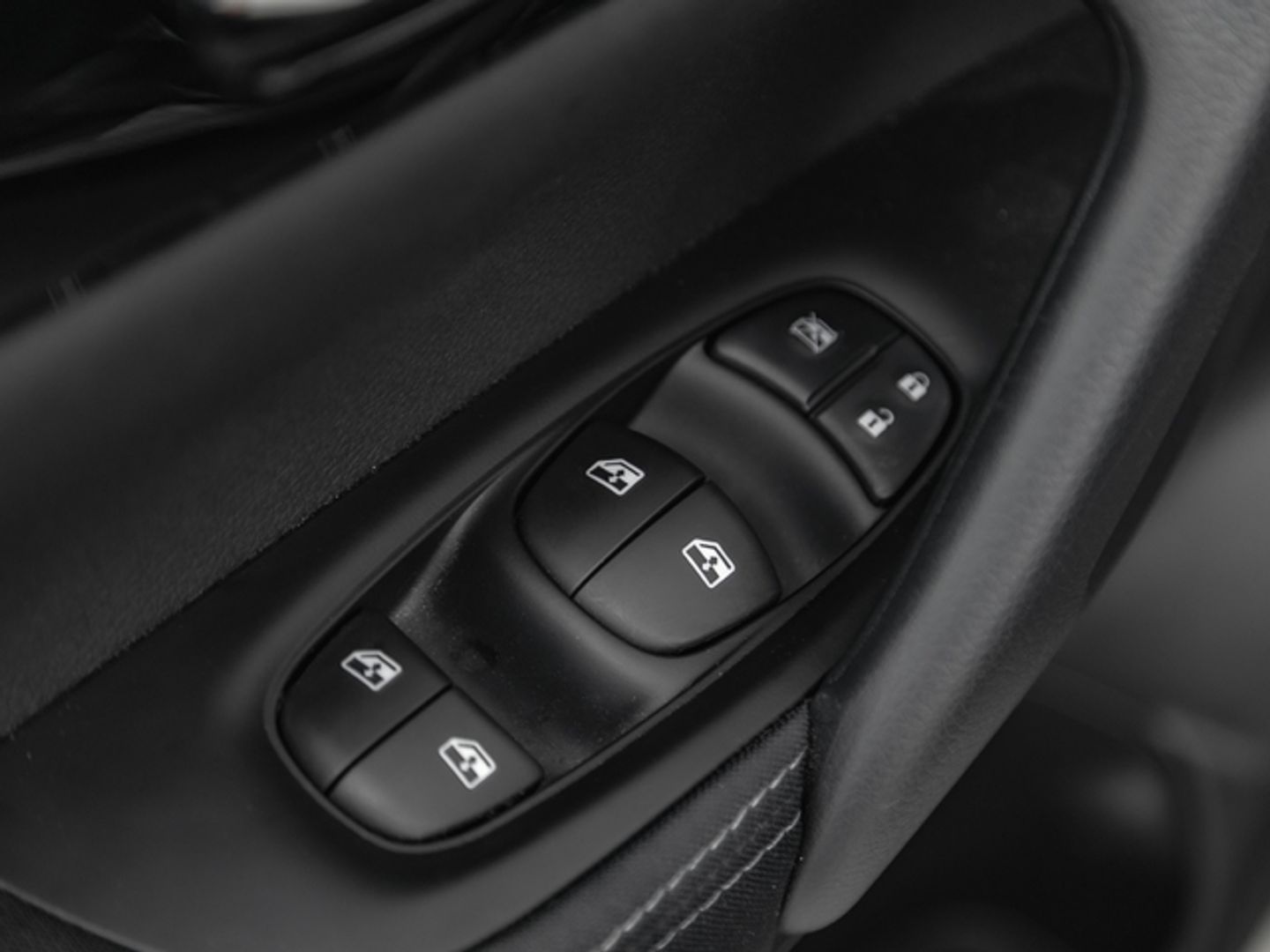 Nissan Qashqai DIG-T 160 N-Connecta 4x2 DCT 116 kW (158 CV)