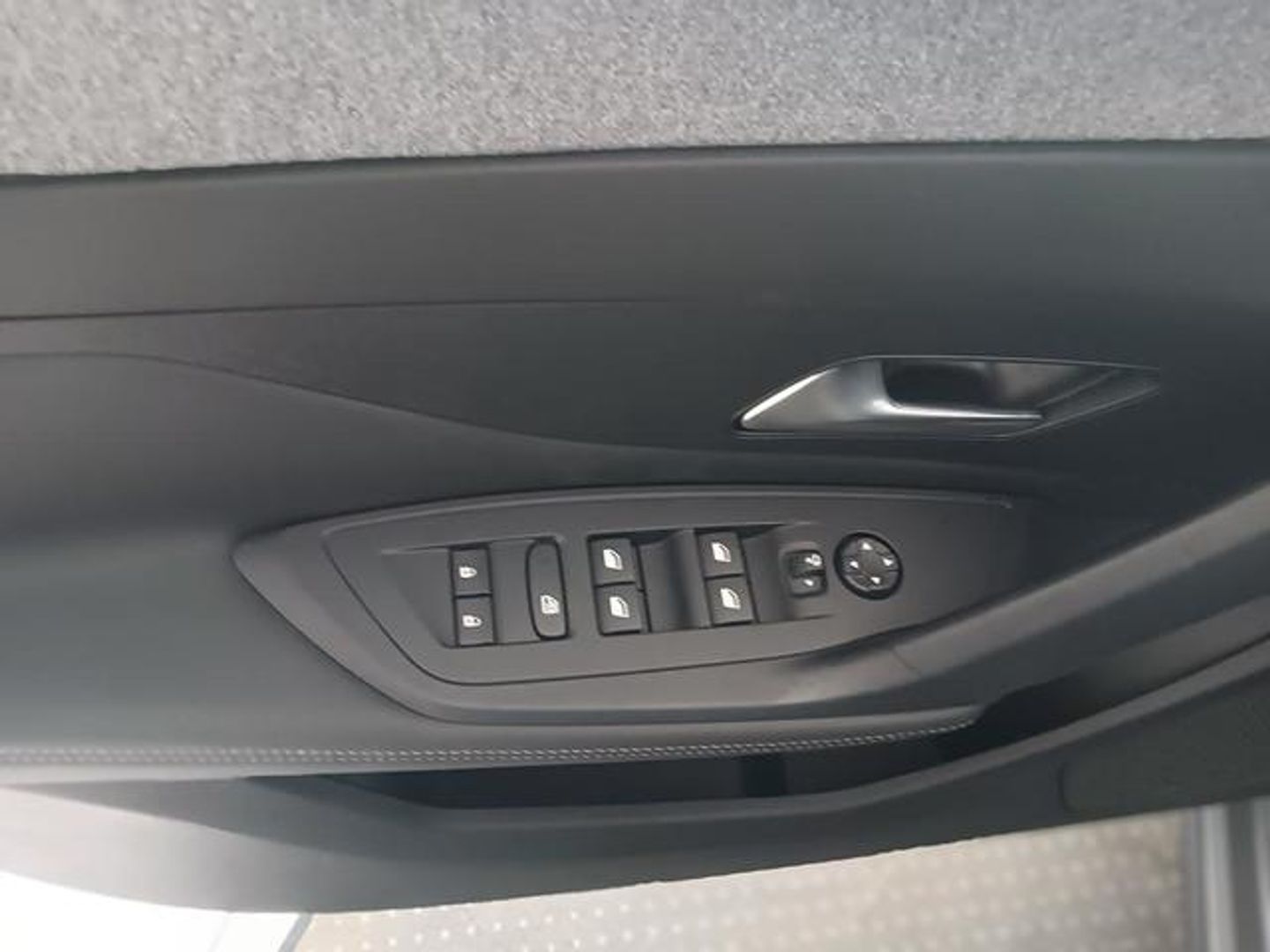 Peugeot 408 Allure Hybrid eDCS6 100 kW (136 CV)