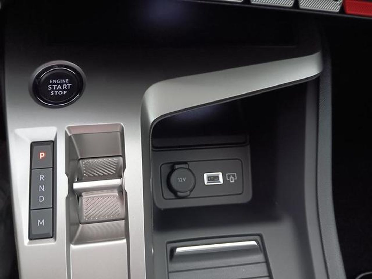 Peugeot 408 Allure Hybrid eDCS6 100 kW (136 CV)
