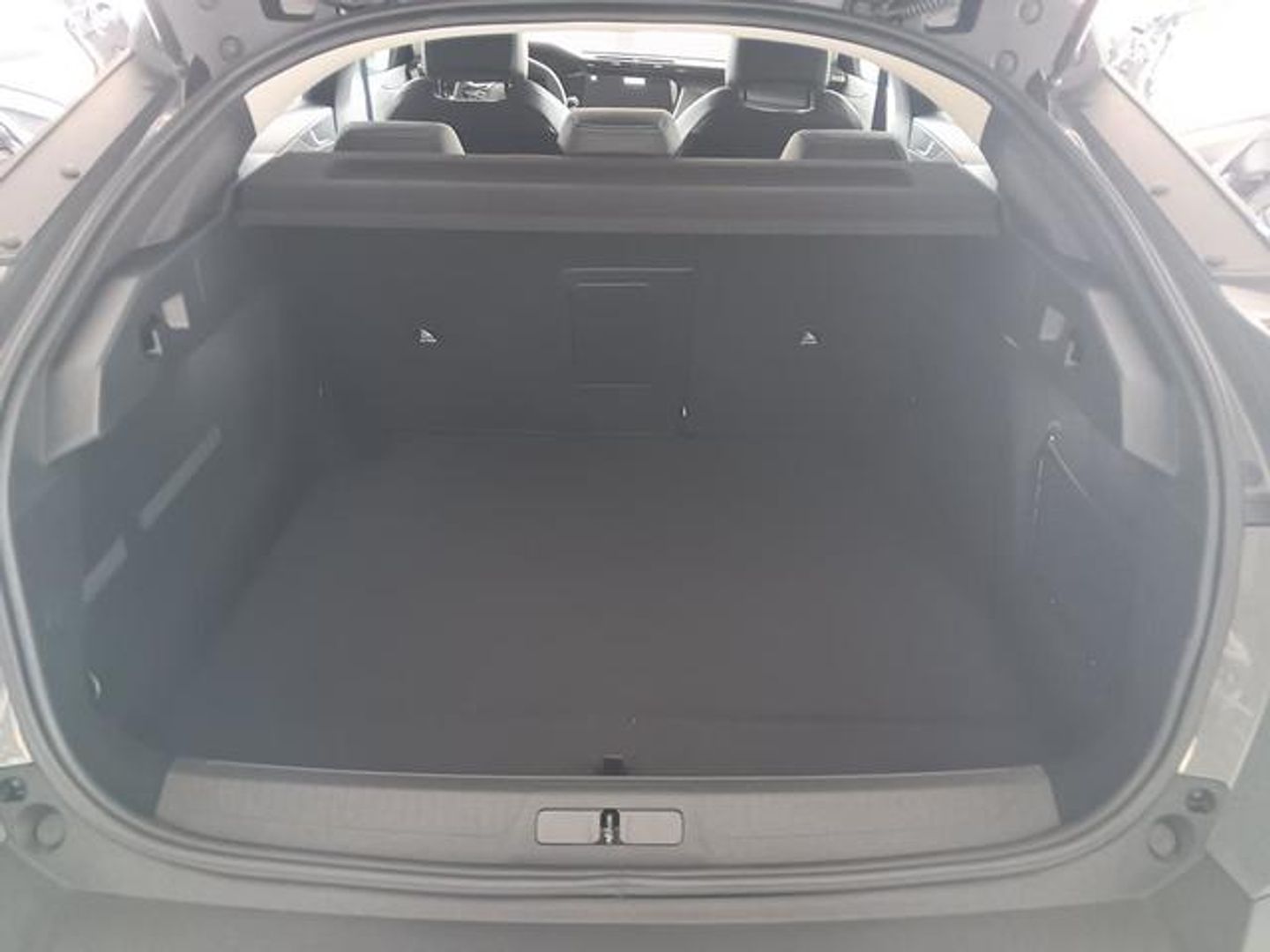 Peugeot 408 Allure Hybrid eDCS6 100 kW (136 CV)