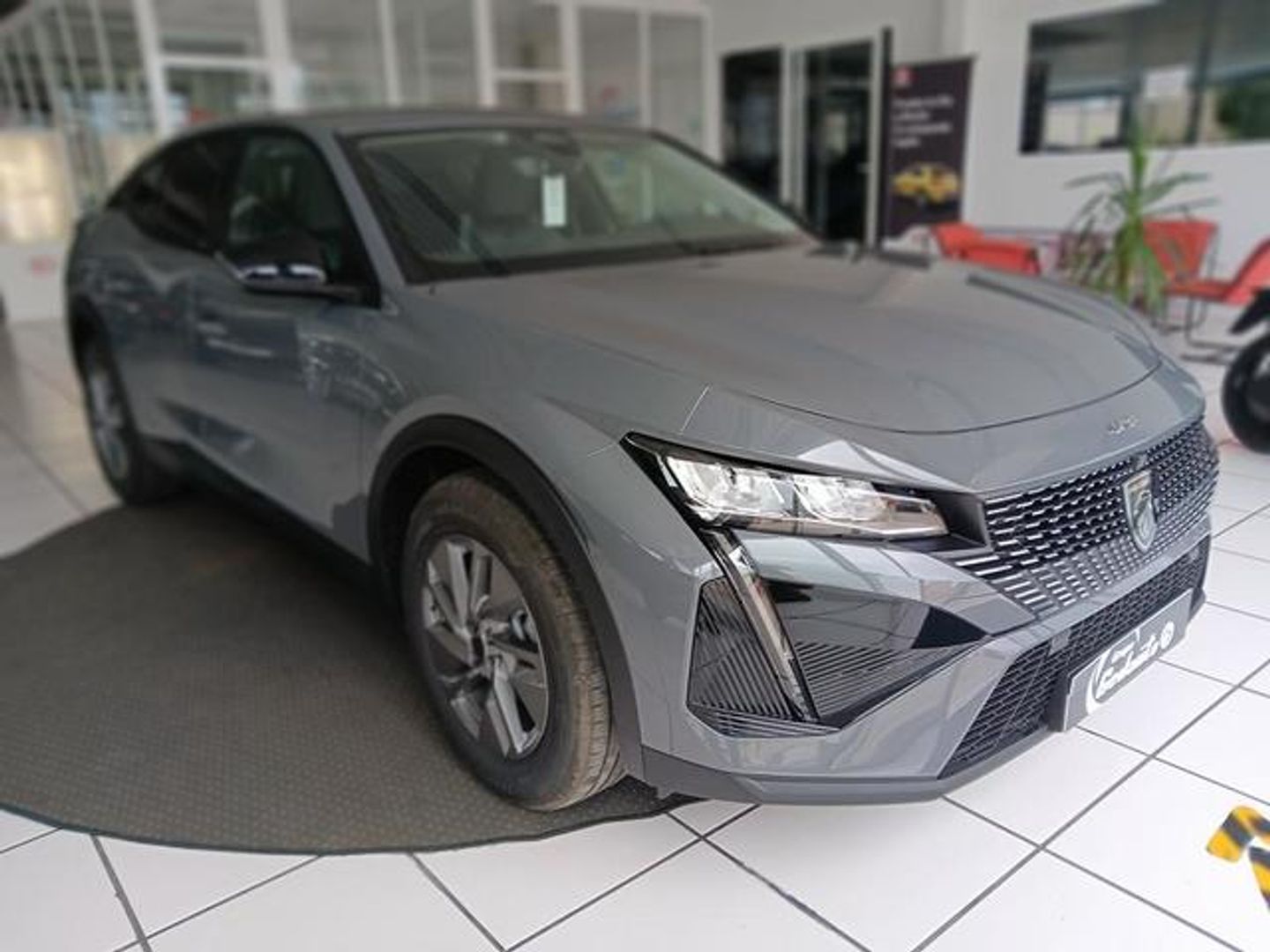 Peugeot 408 GT Hybrid eDCS6 100 kW (136 CV) Gris Sedan