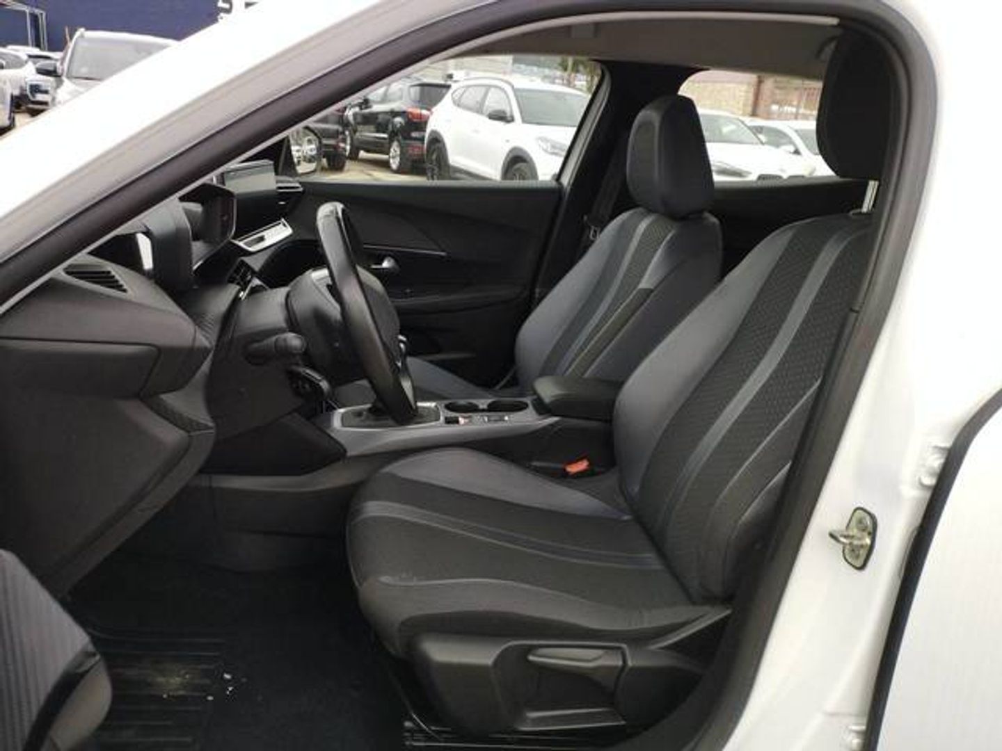 Peugeot 2008 BlueHDi 100 S&S Allure 74 kW (100 CV)