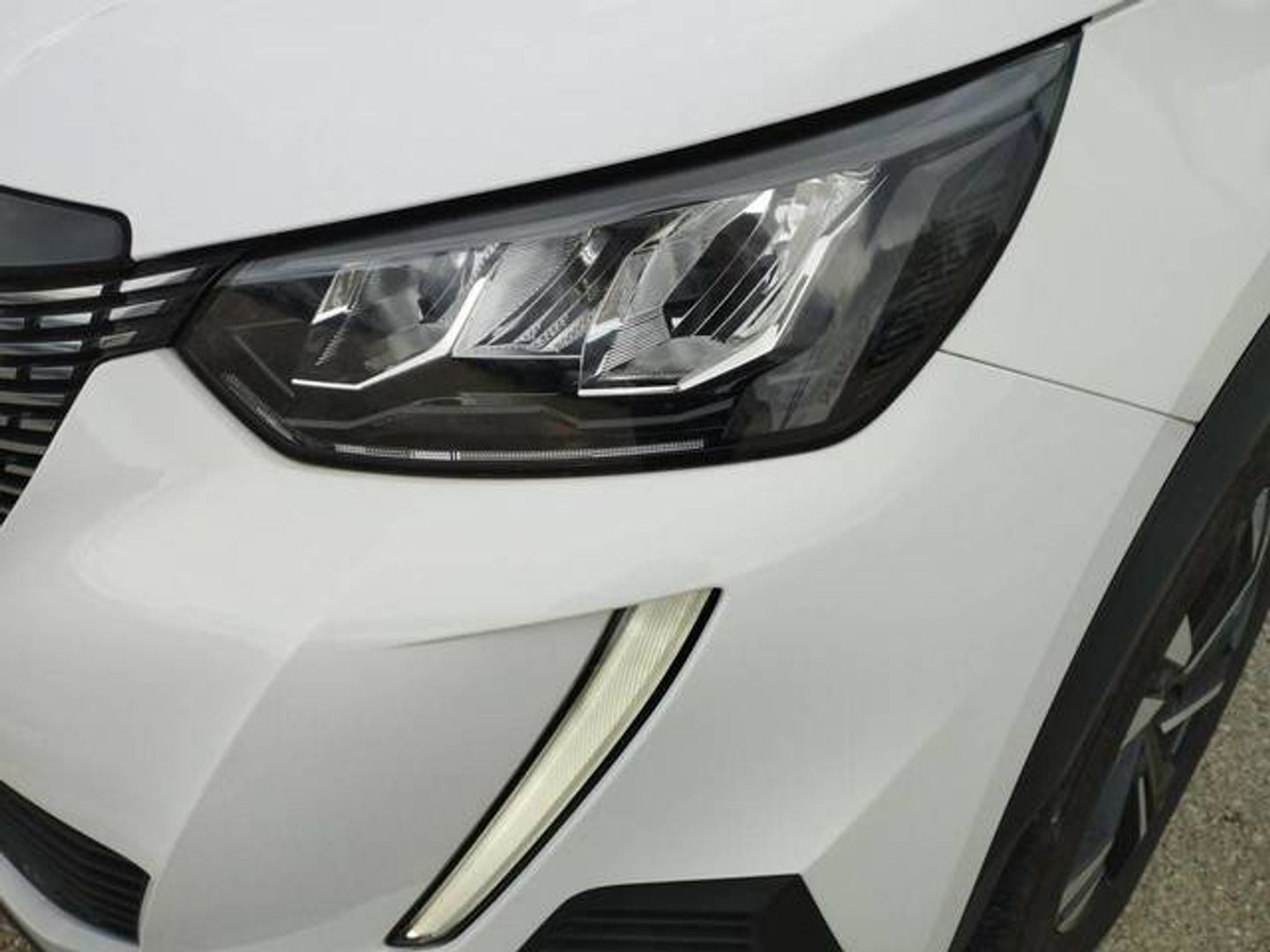 Peugeot 2008 BlueHDi 100 S&S Allure 74 kW (100 CV)