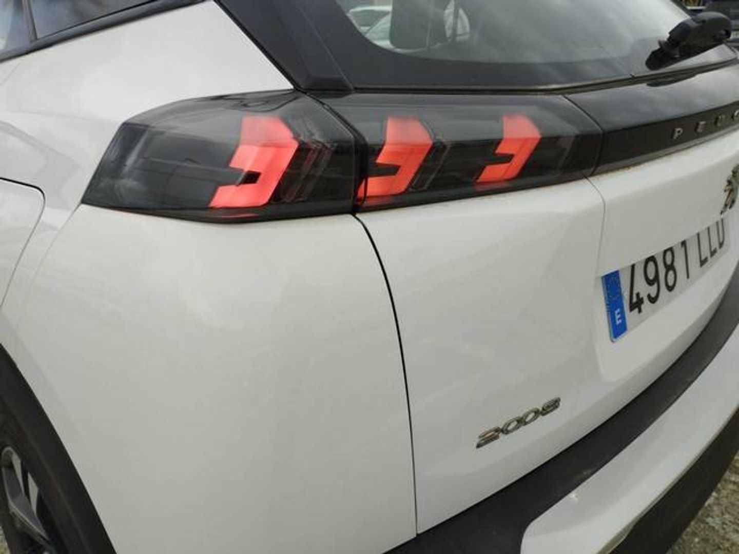 Peugeot 2008 BlueHDi 100 S&S Allure 74 kW (100 CV)