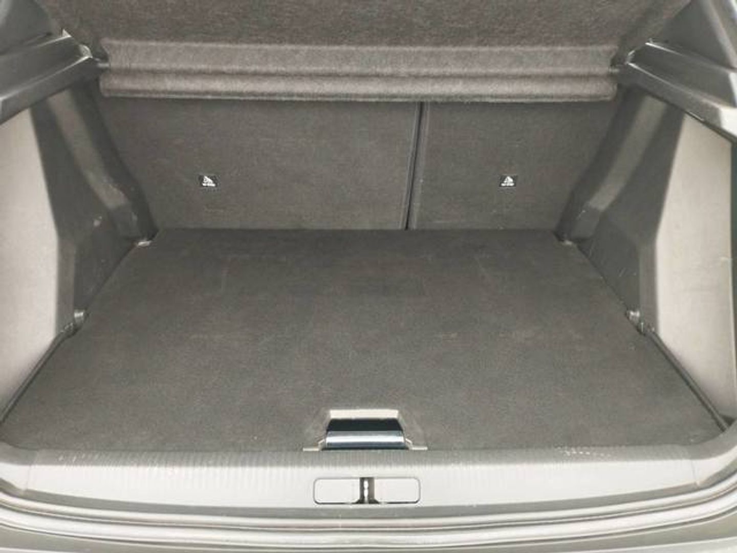 Peugeot 2008 BlueHDi 100 S&S Allure 74 kW (100 CV)