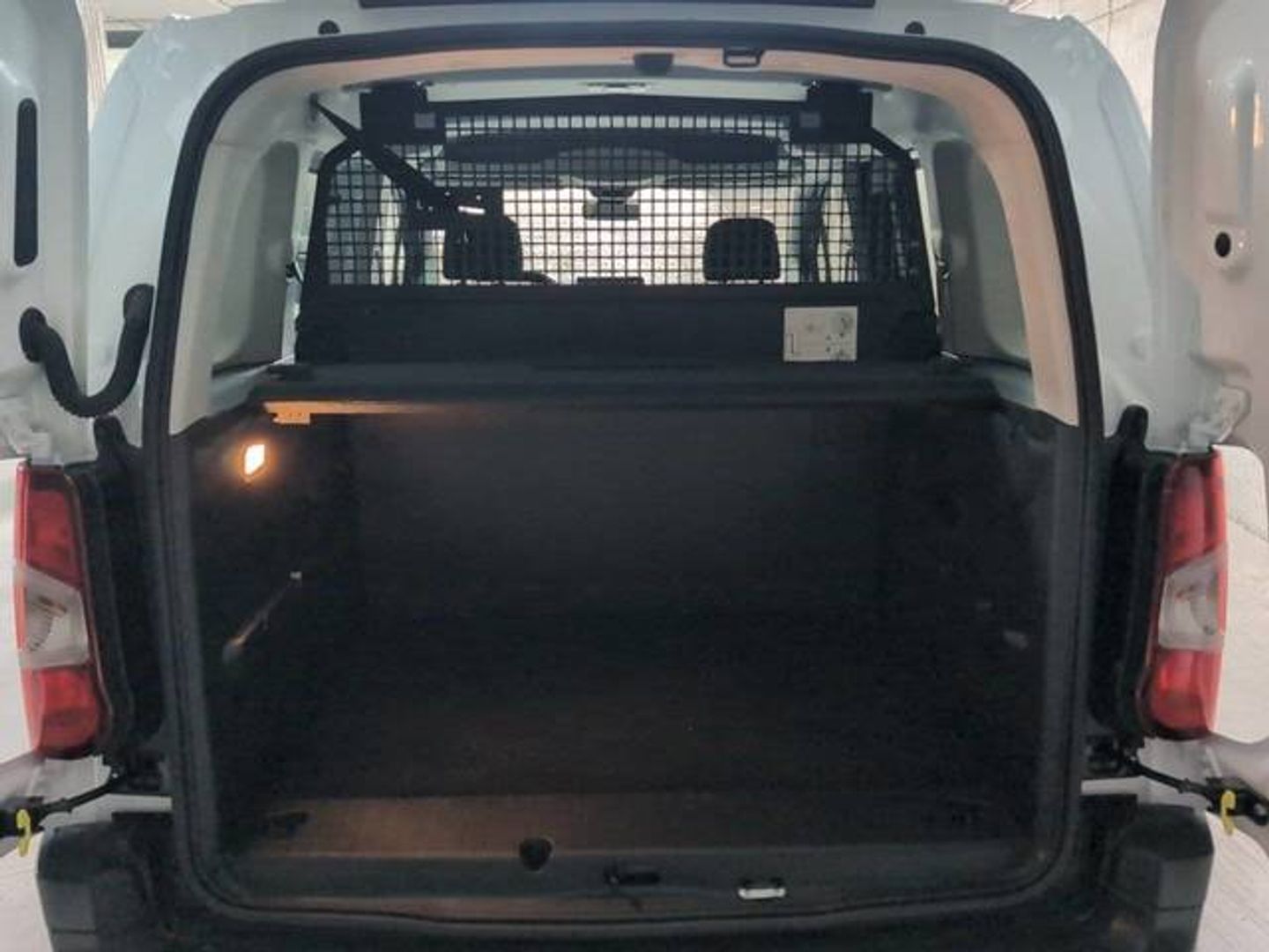 Peugeot Rifter Active Pack Business BlueHDi 73 kW (100 CV)