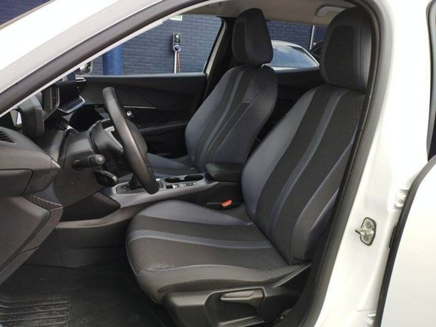 Peugeot 2008 BlueHDi 100 S&S Allure 74 kW (100 CV)