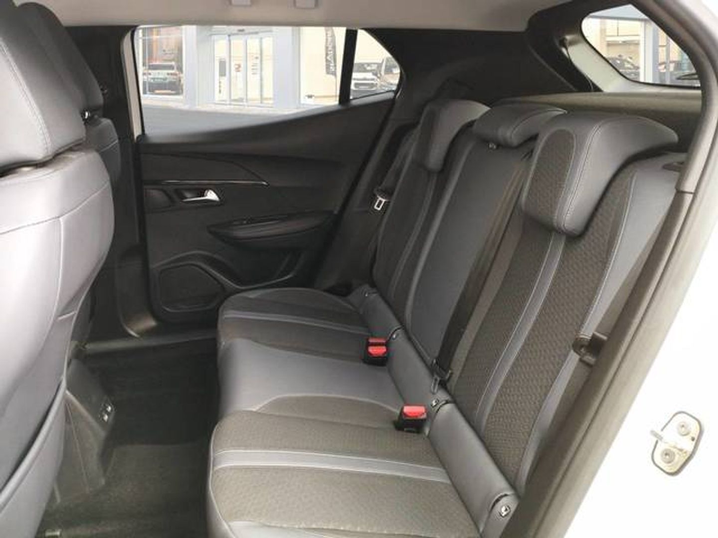 Peugeot 2008 BlueHDi 100 S&S Allure 74 kW (100 CV)