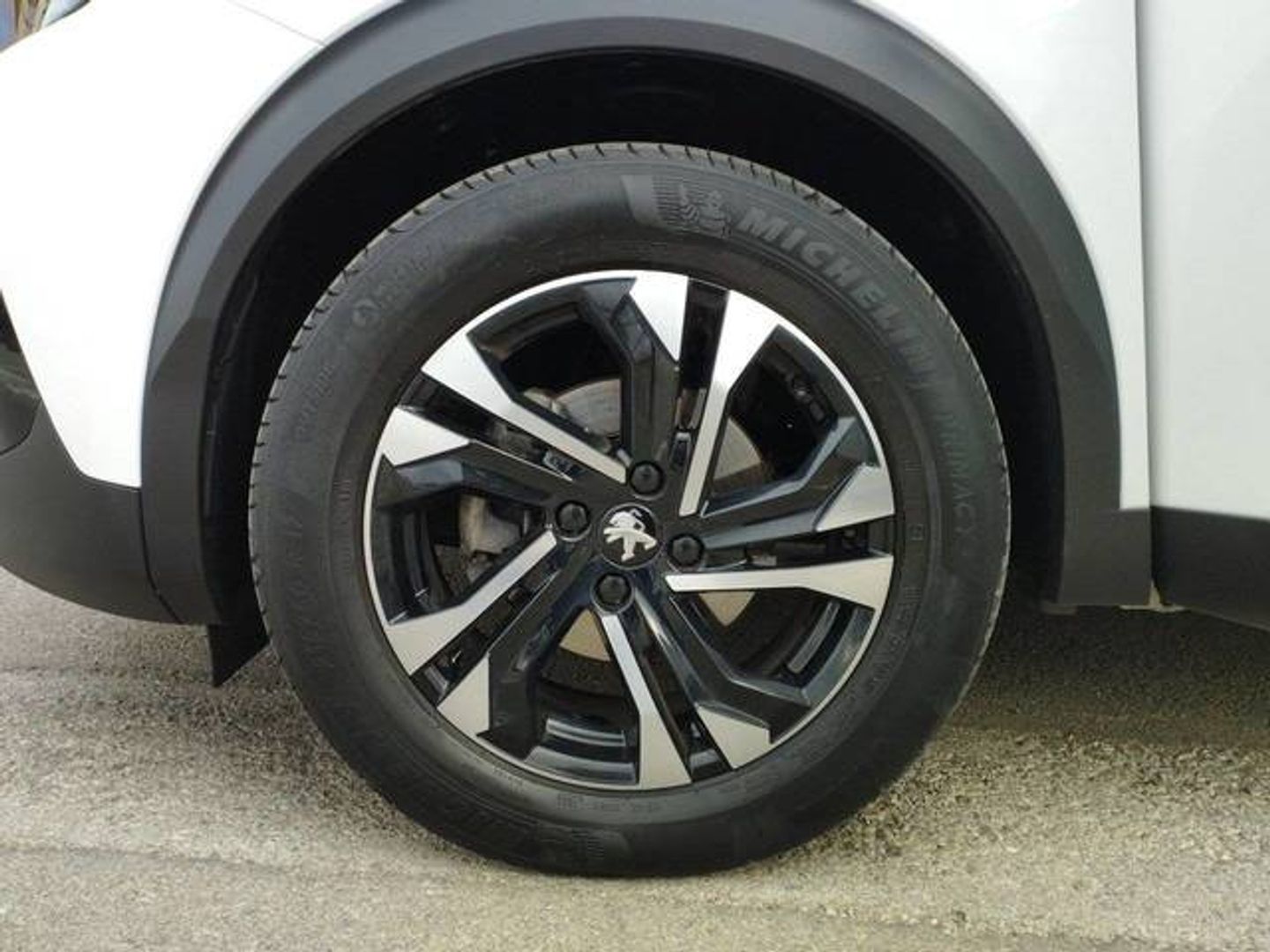 Peugeot 2008 BlueHDi 100 S&S Allure 74 kW (100 CV)
