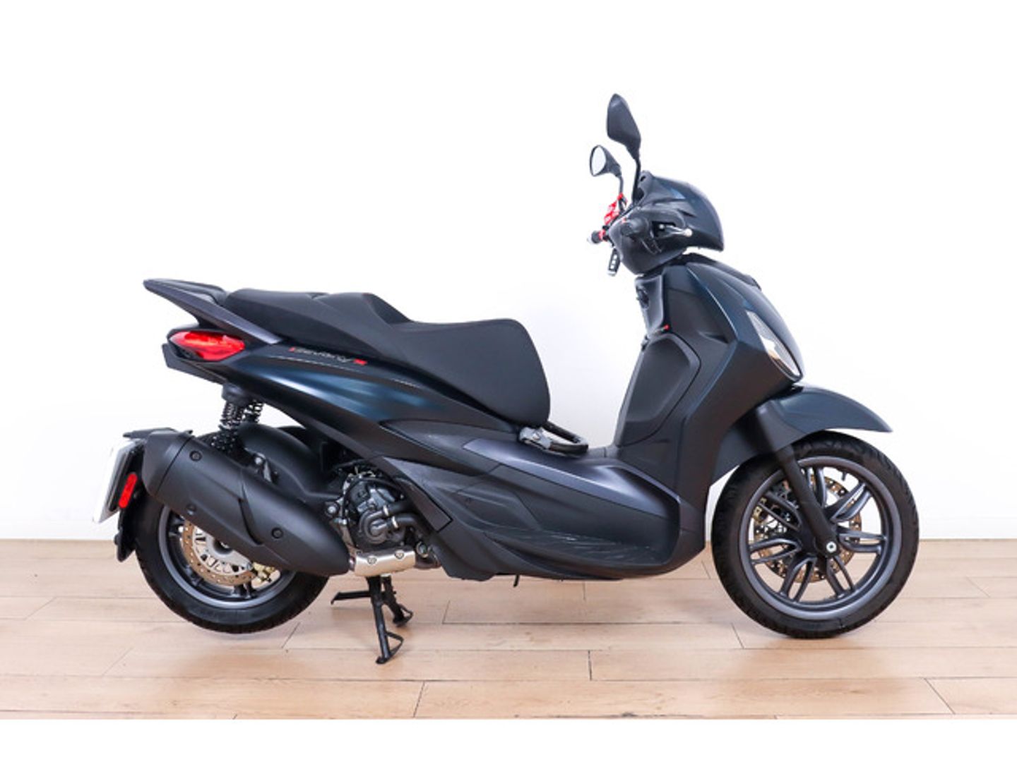 Piaggio Beverly 300/S Negro Motorcycle