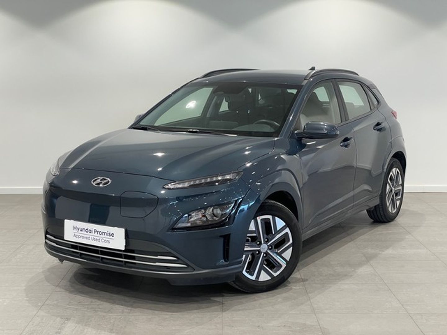 Hyundai Kona EV Maxx 100 kW (136 CV) Gris oscuro SUV