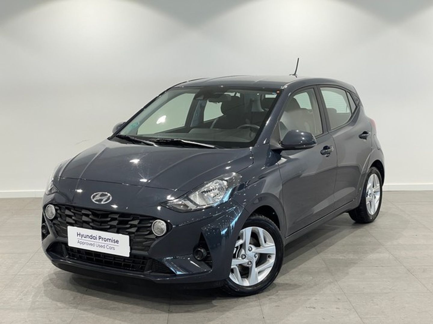 Hyundai i10 1.0 Klass 49 kW (67 CV) Gris Utilitarian