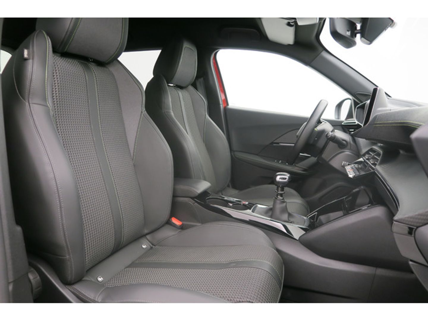 Peugeot 2008 PureTech 130 S&S GT 96 kW (130 CV)