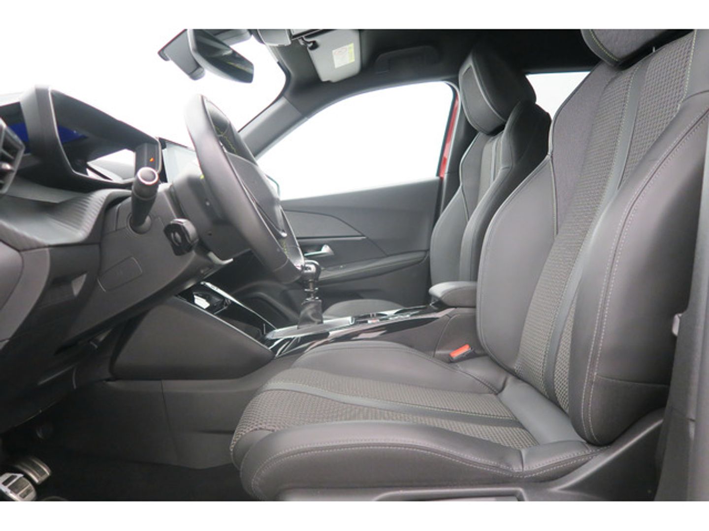 Peugeot 2008 PureTech 130 S&S GT 96 kW (130 CV)