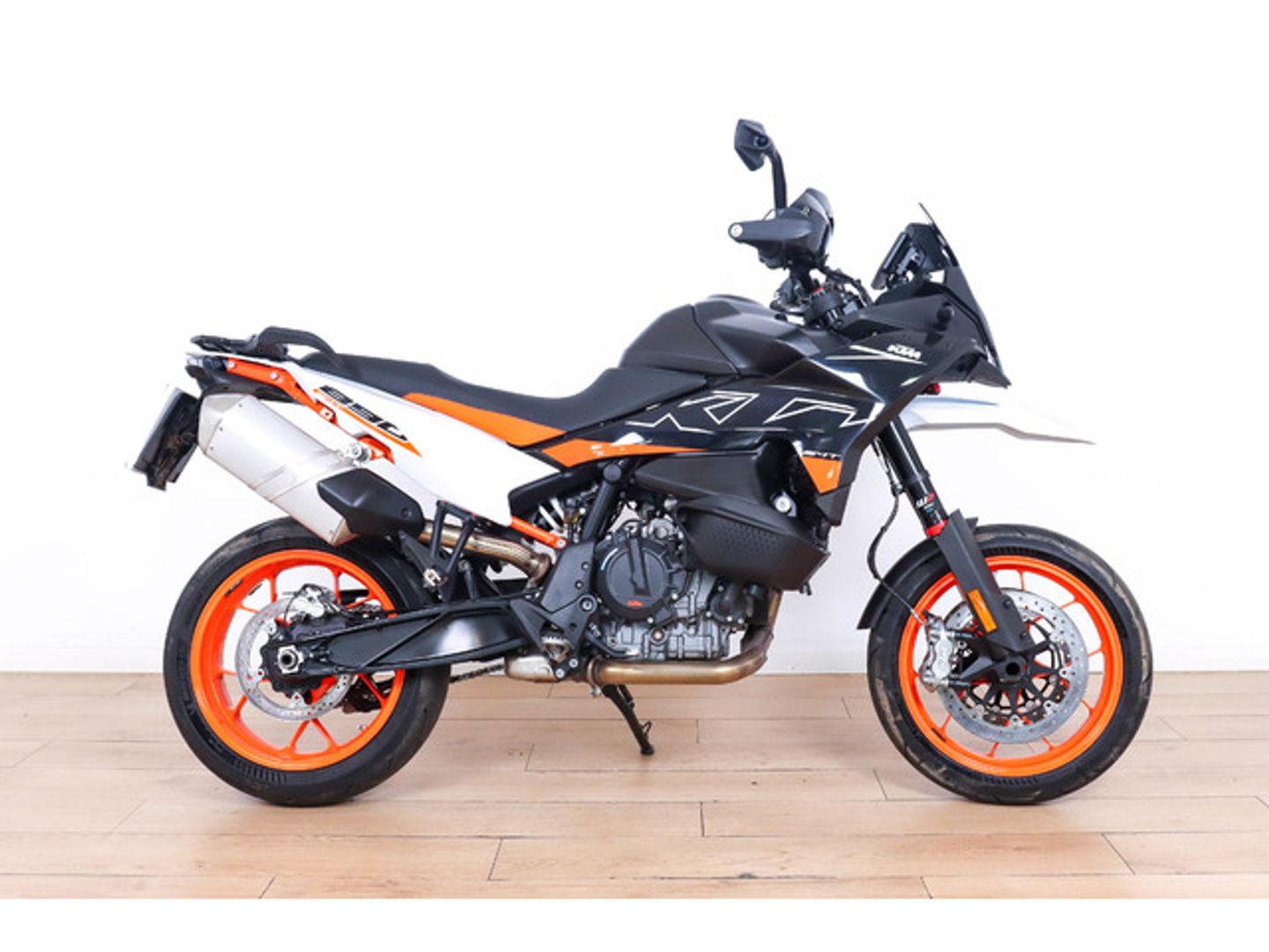 KTM 890 SM T Negro Motorcycle