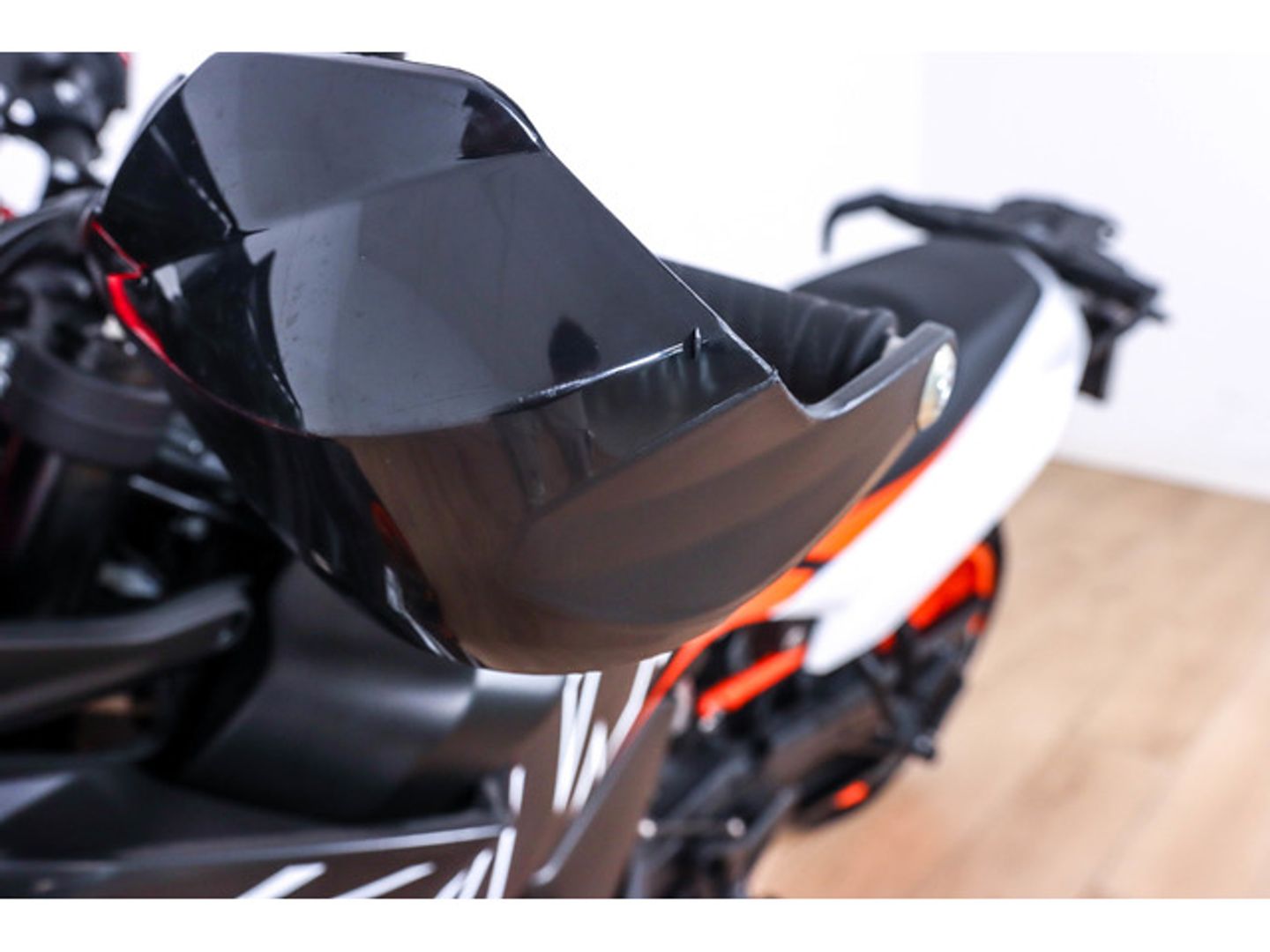 KTM 890 SM T