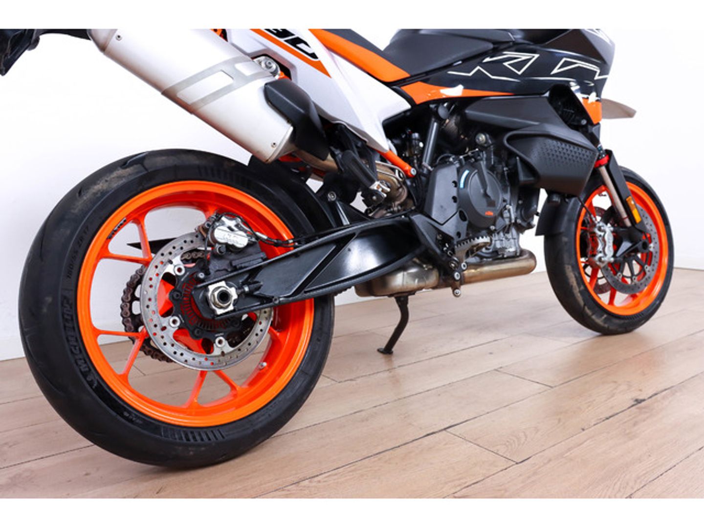 KTM 890 SM T