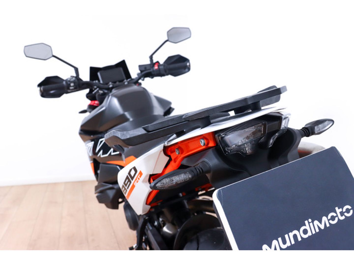 KTM 890 SM T
