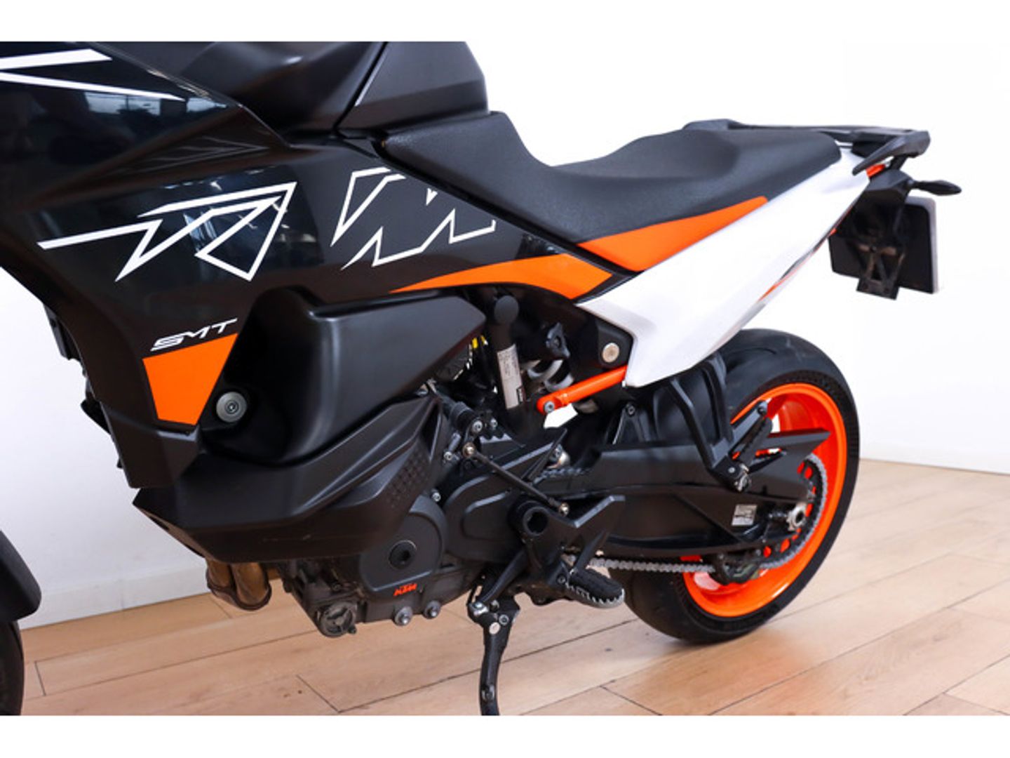 KTM 890 SM T
