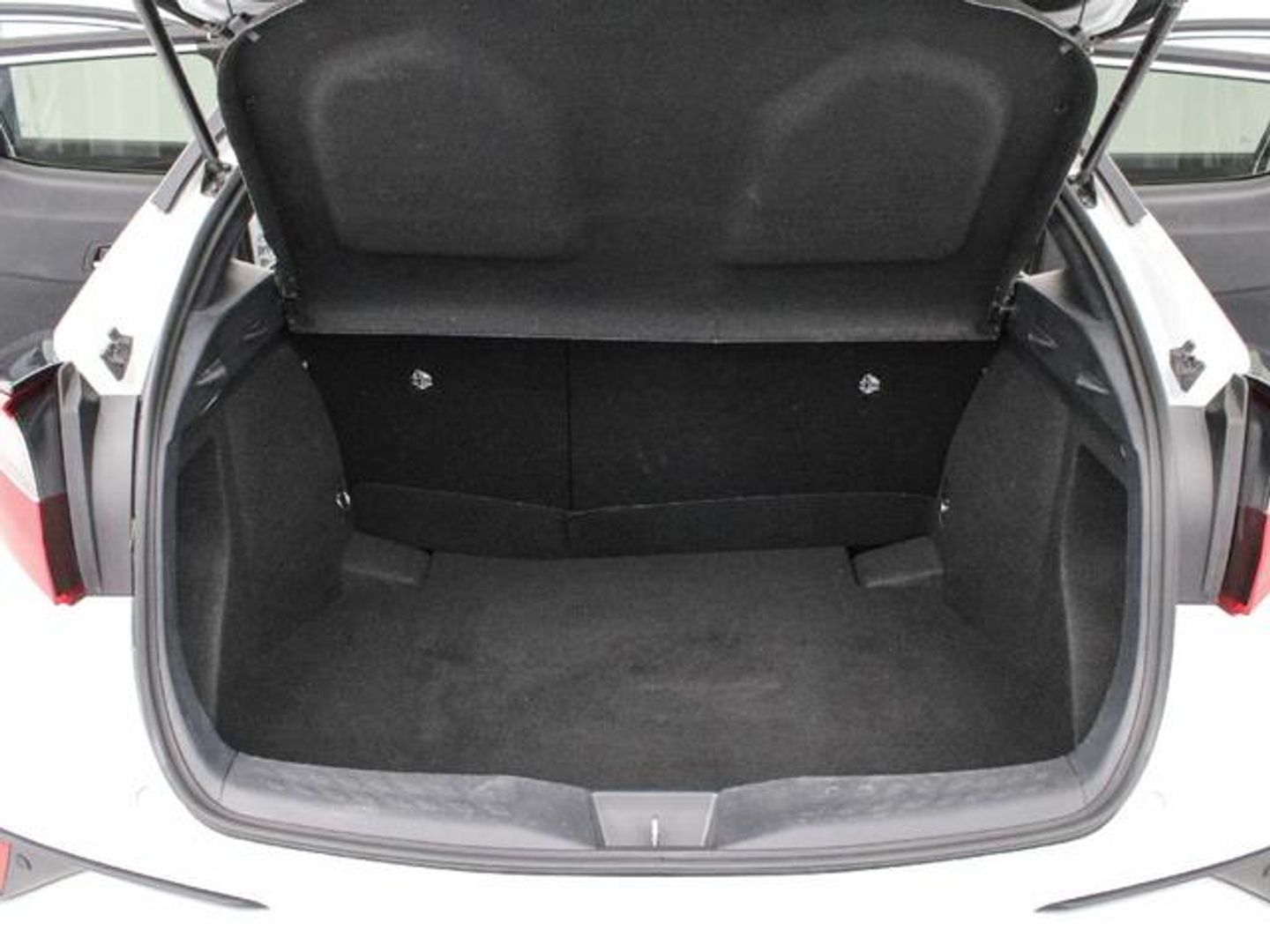 Toyota C-HR 1.8 125H Advance 90 kW (122 CV)