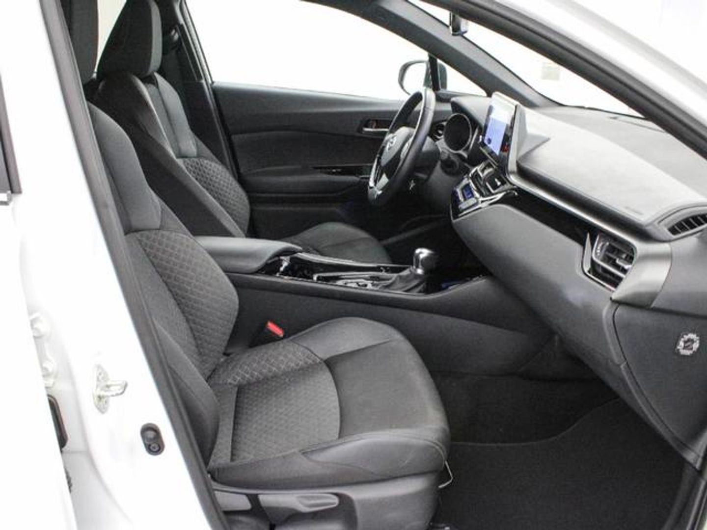 Toyota C-HR 1.8 125H Advance 90 kW (122 CV)