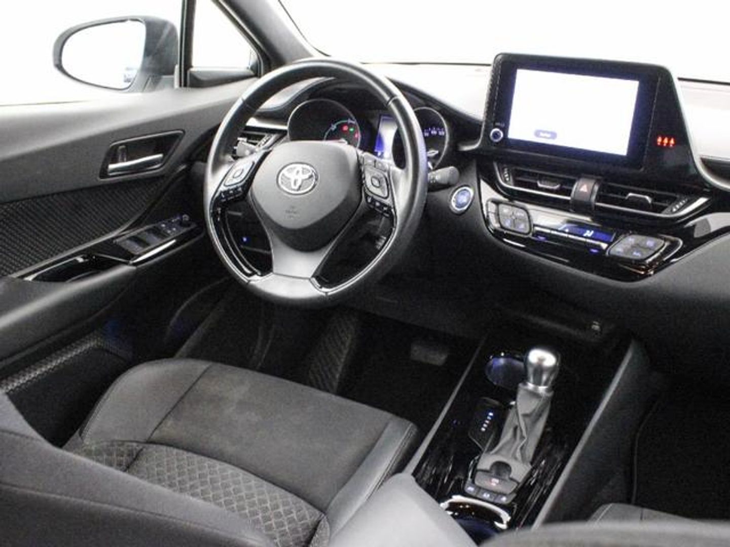 Toyota C-HR 1.8 125H Advance 90 kW (122 CV)