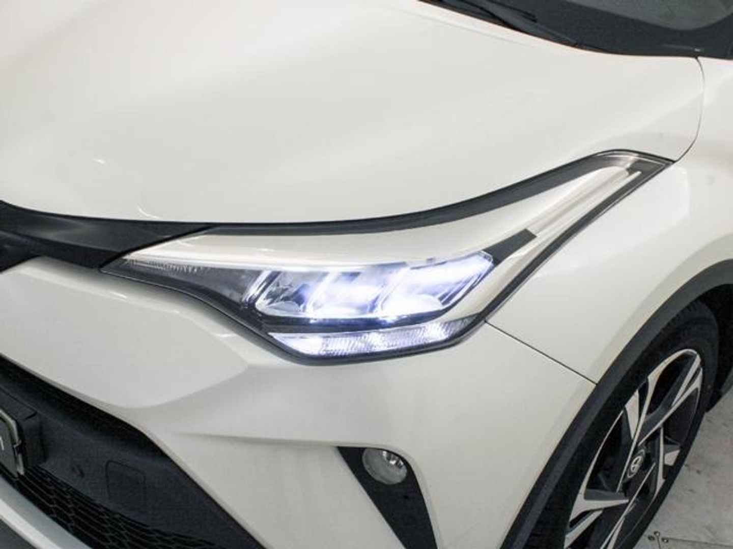 Toyota C-HR 1.8 125H Advance 90 kW (122 CV)