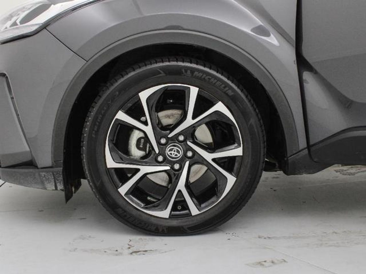 Toyota C-HR 1.8 125H Advance 90 kW (122 CV)