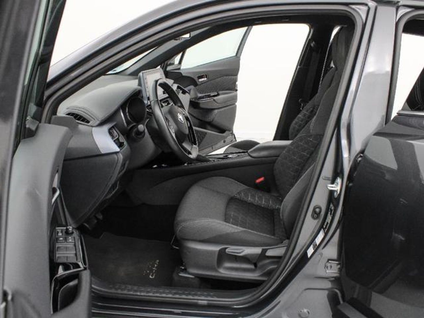 Toyota C-HR 1.8 125H Advance 90 kW (122 CV)