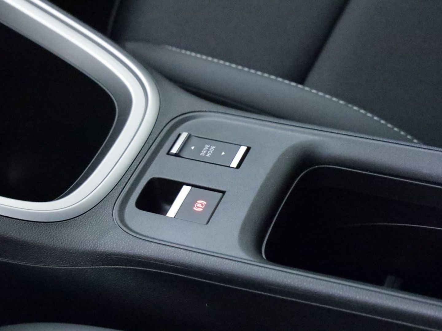 Jeep Avenger 1.2 eHybrid Summit 74 kW (100 CV)