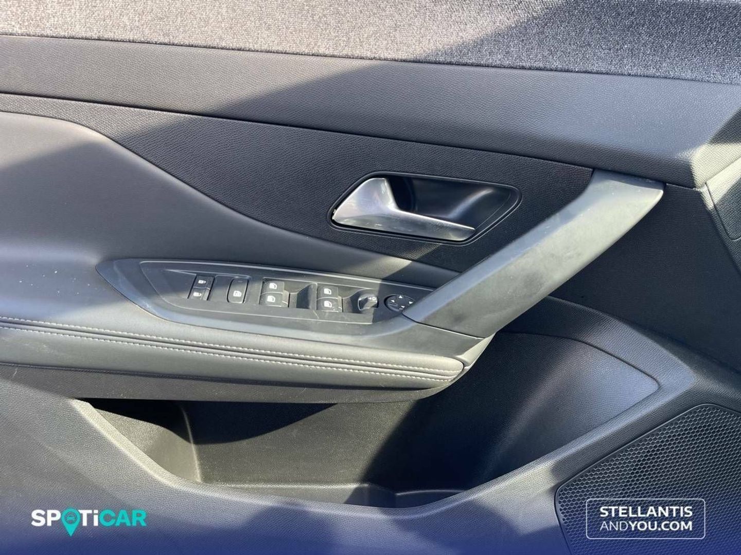 Peugeot 408 Puretech 130 Allure Pack EAT8 96 kW (130 CV)