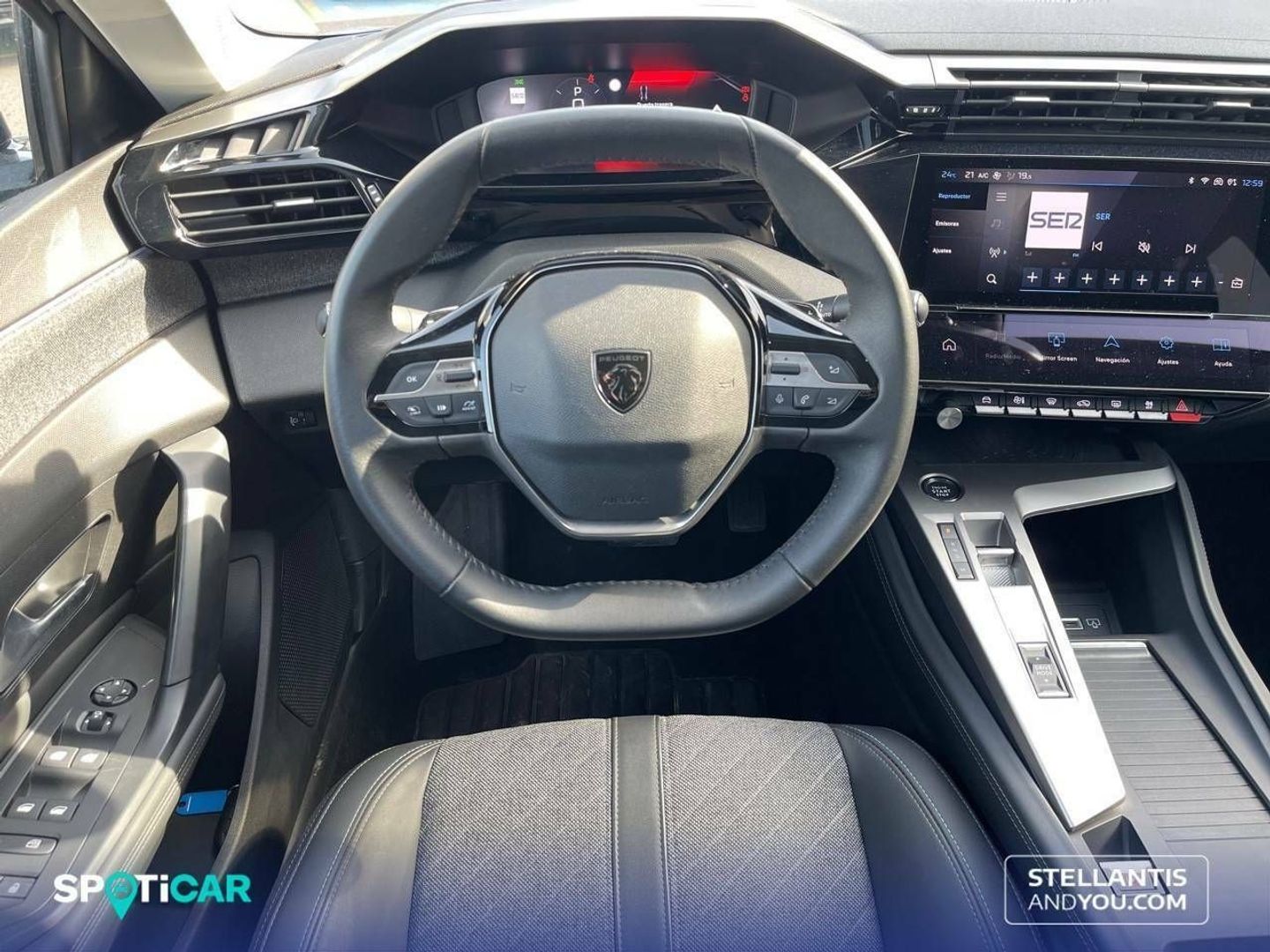 Peugeot 408 Puretech 130 Allure Pack EAT8 96 kW (130 CV)